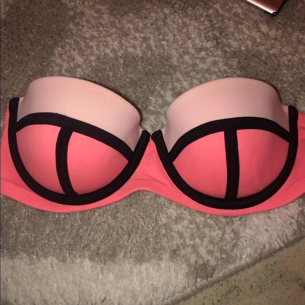 bikini top VS